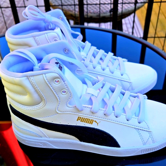 Puma High Tops - Picture 1 of 5